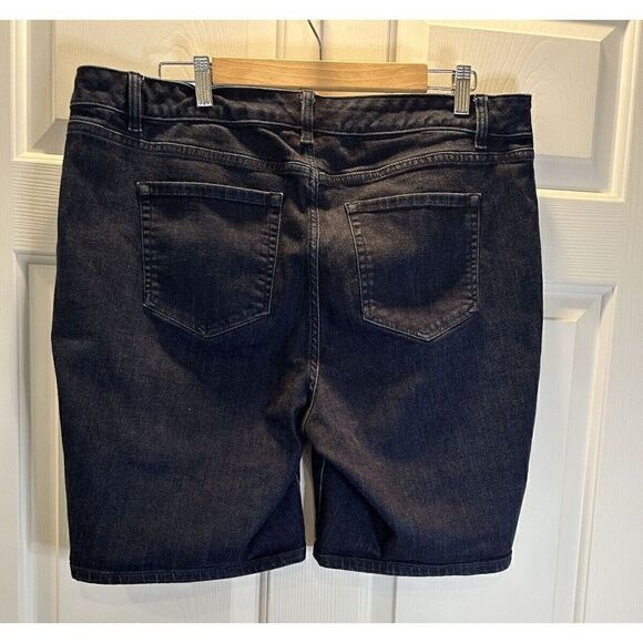 Venezia Lane Bryant Women's Bermuda Jeans Shorts Size 16 - Picture 2 of 4